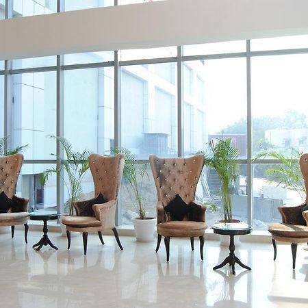 Xenious World Square Hotel Ghaziabad Eksteriør bilde
