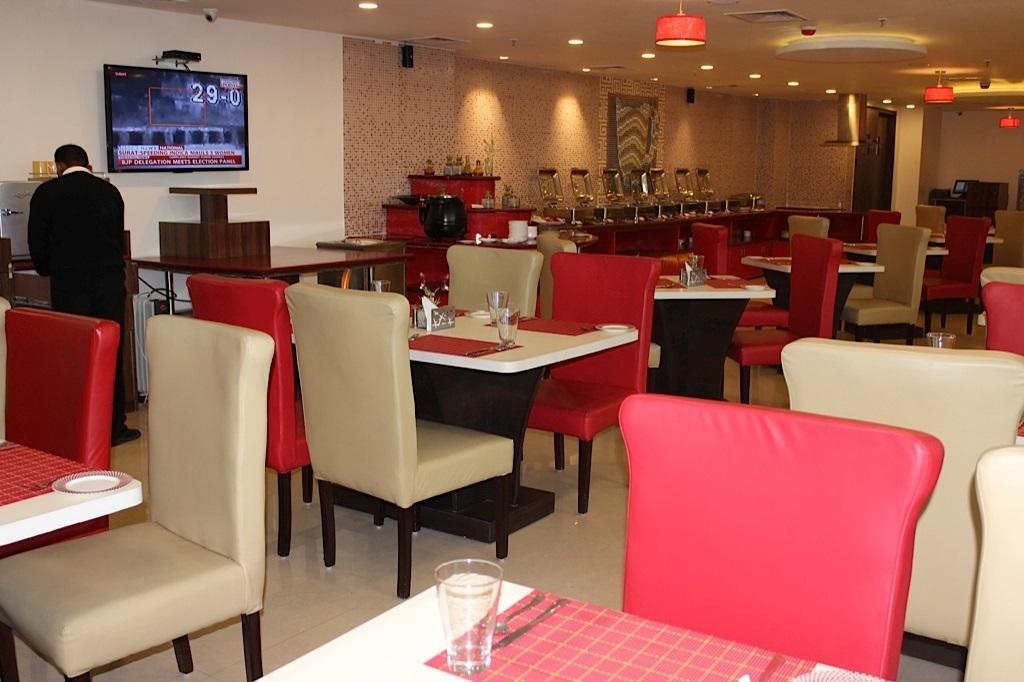 Xenious World Square Hotel Ghaziabad Eksteriør bilde
