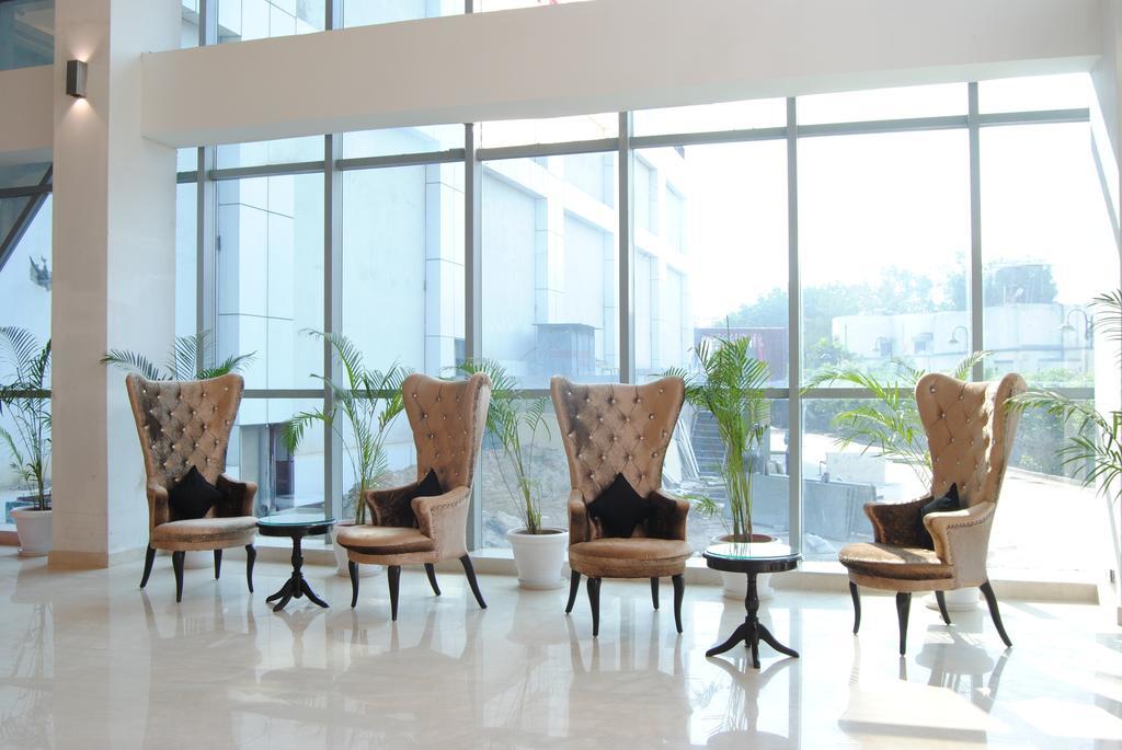 Xenious World Square Hotel Ghaziabad Eksteriør bilde