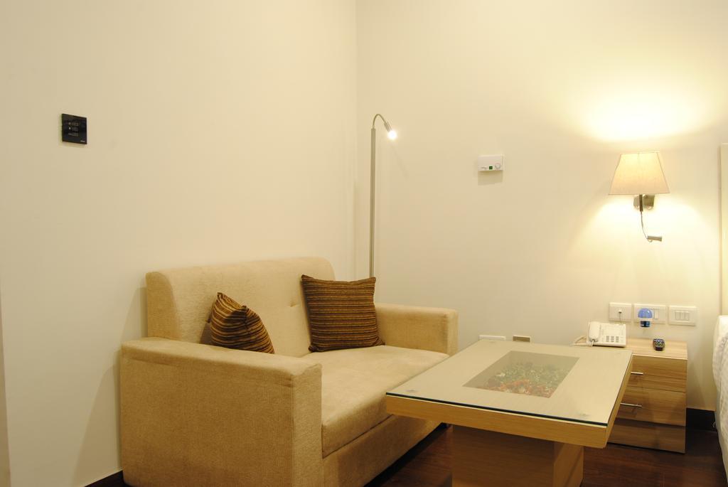 Xenious World Square Hotel Ghaziabad Eksteriør bilde