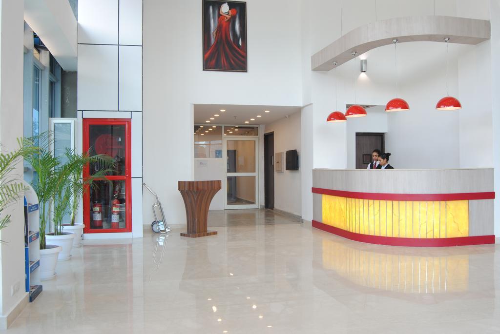 Xenious World Square Hotel Ghaziabad Eksteriør bilde