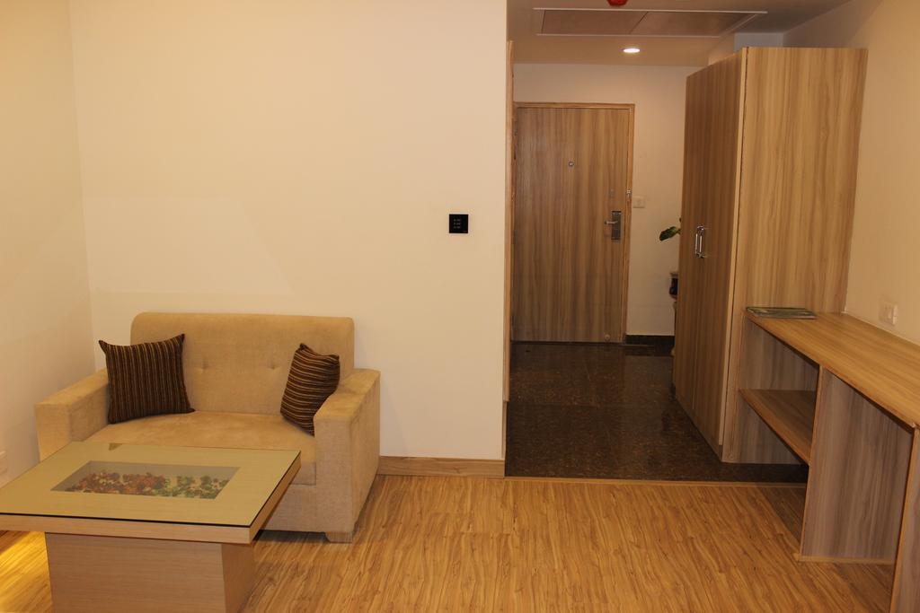 Xenious World Square Hotel Ghaziabad Eksteriør bilde