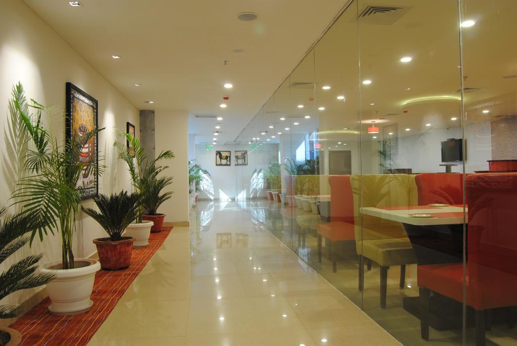 Xenious World Square Hotel Ghaziabad Eksteriør bilde