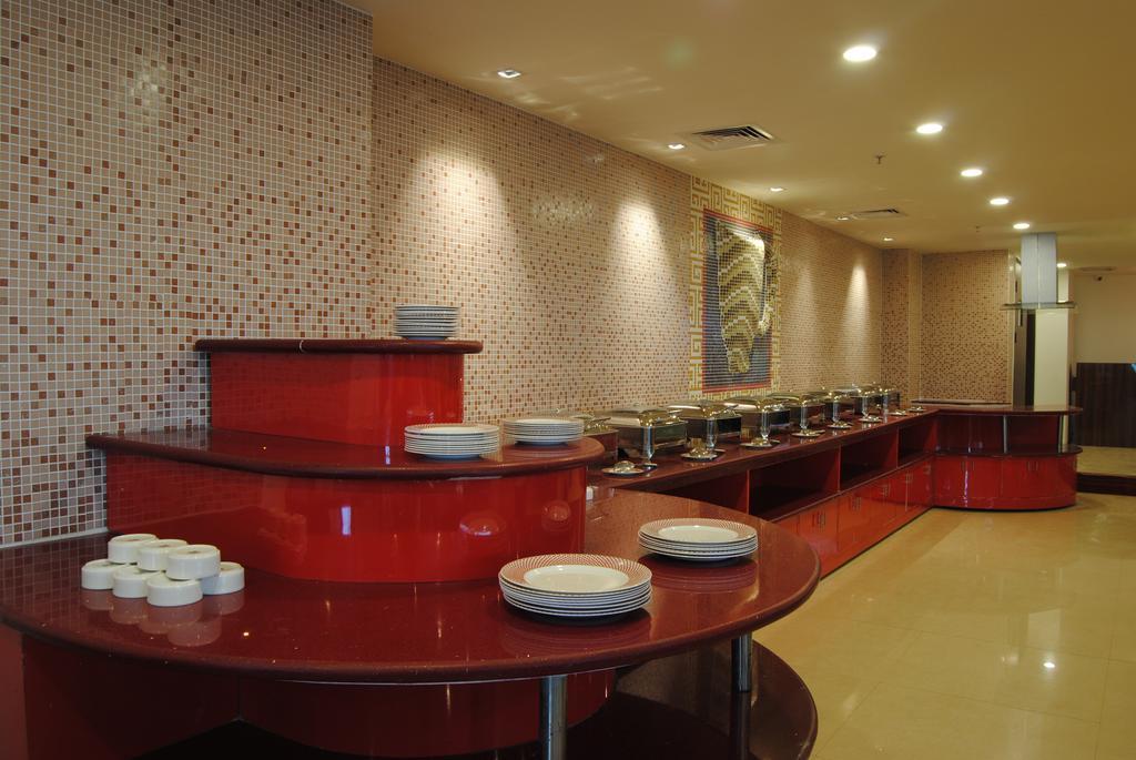 Xenious World Square Hotel Ghaziabad Eksteriør bilde